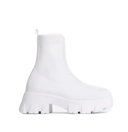 NY Chunky Socks White Boots